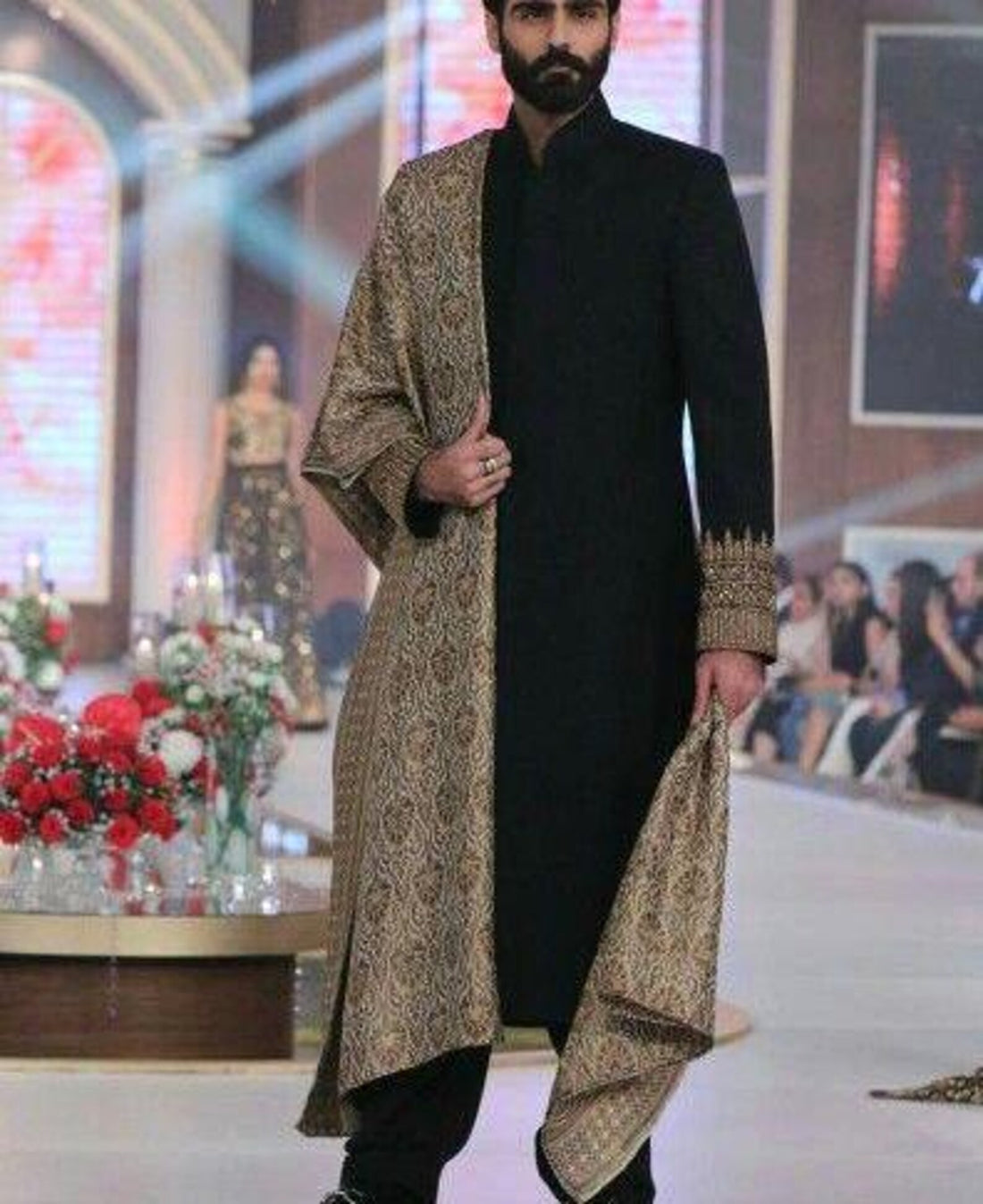 Black Sherwani Gold Shawl, Elegant Men's Attire for Weddings, Festive Designer Ethnic Gift Perfect Wedding Outfit Gift