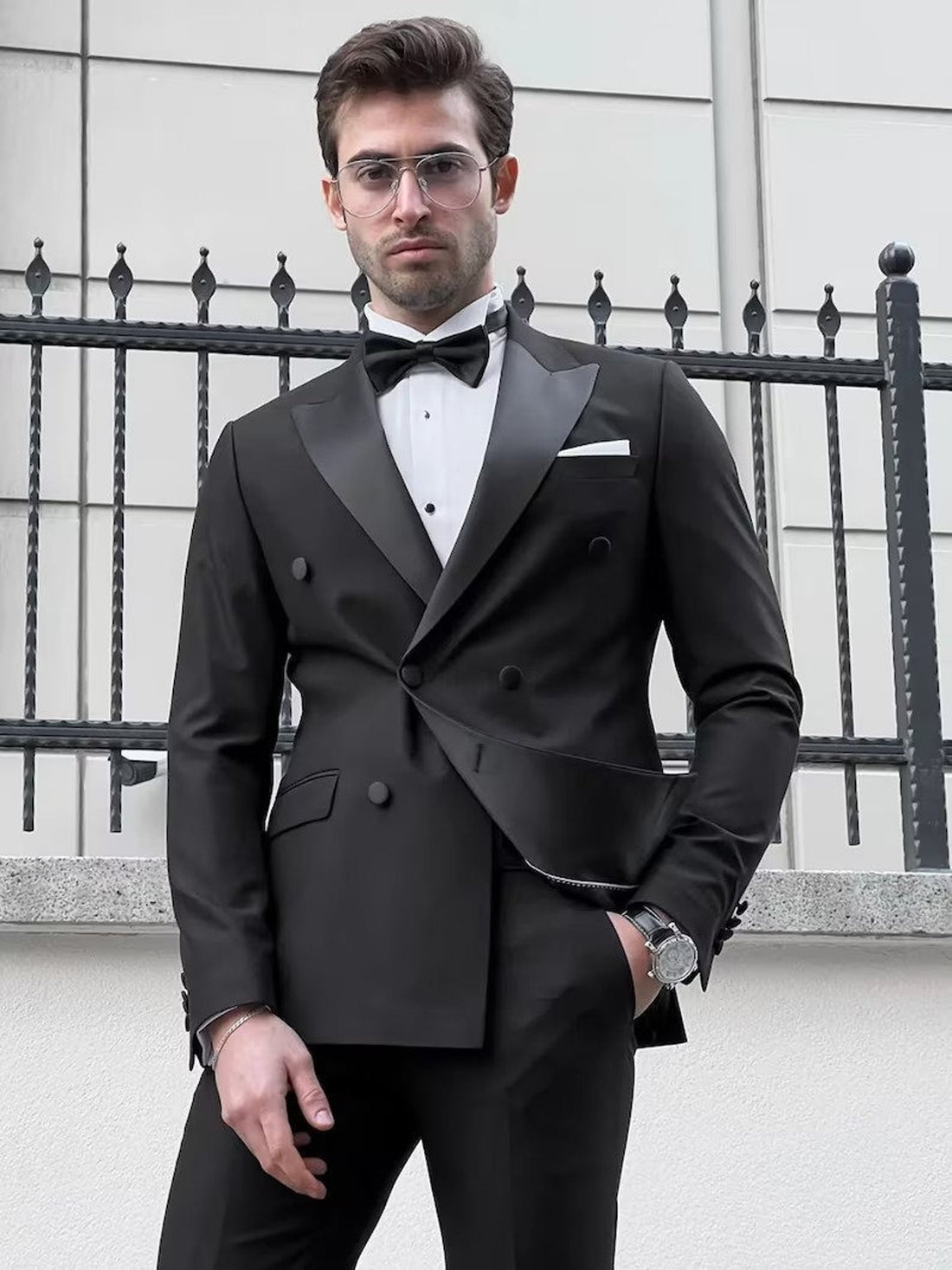 Madhu Couture Black Coat Pant Designer Formal Fashion Wedding 2 Piece Groom Party Wear Coat Pant Suit For Men.