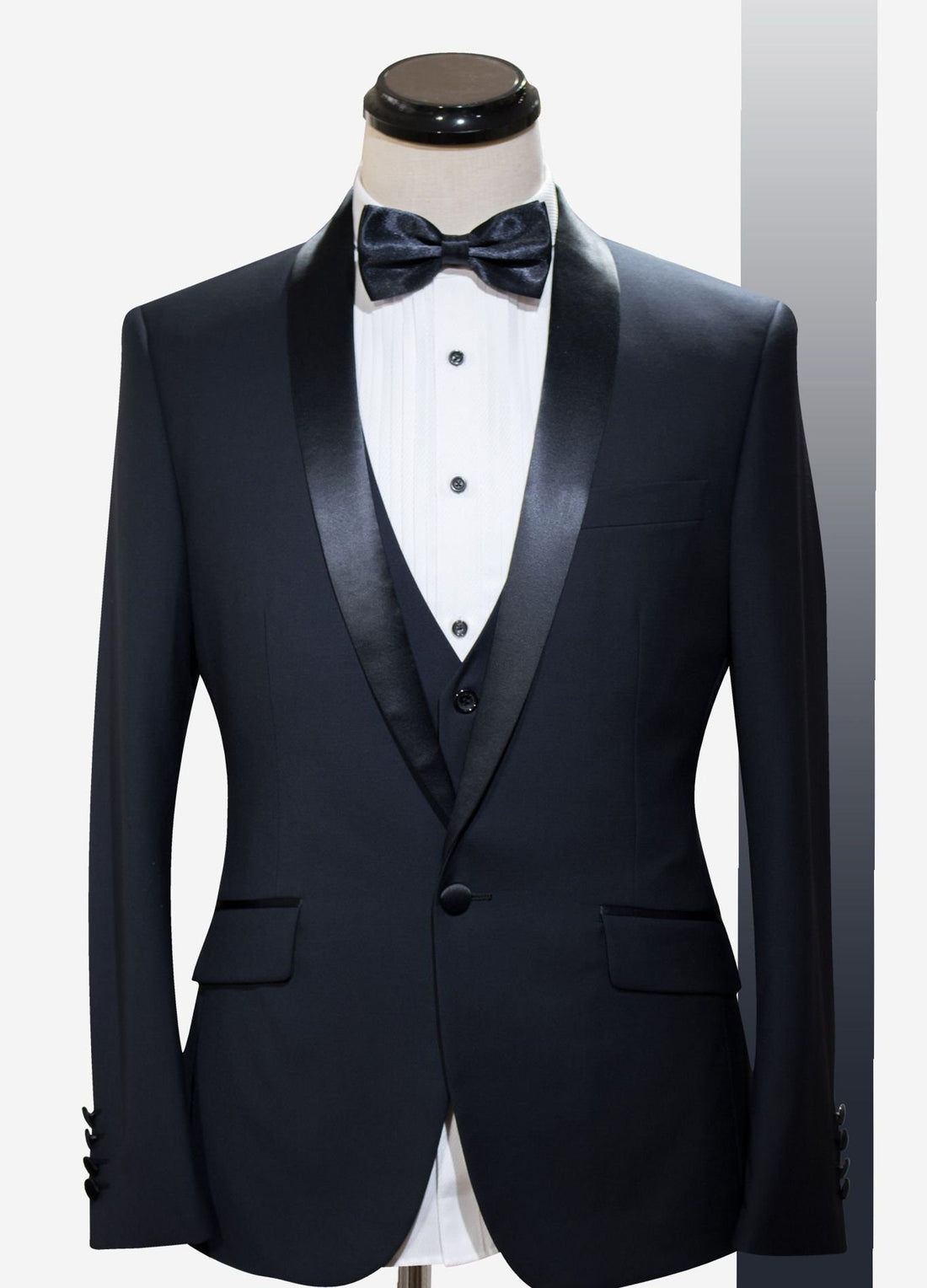 Madhu Couture coat Designer Wedding Groom Wear Suit Tuxedo 3 Piece Suit For Men.