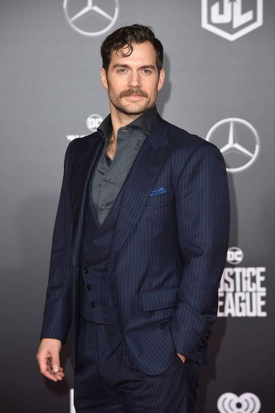 Madhu Couture Blue stylish Striped Coat Pant Designer Formal Fashion Wedding 3 Piece Groom Party Wear Coat Pant Suit For Men.